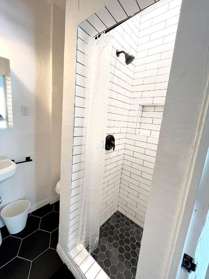 Heart Of Hollywood Apartment - 2Bed 2Bath ロサンゼルス エクステリア 写真